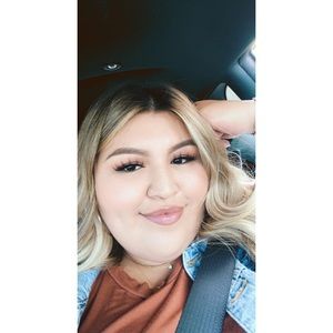 Meet your Posher, Lissette